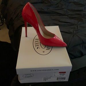 Steve Madden Daisie Red Pump